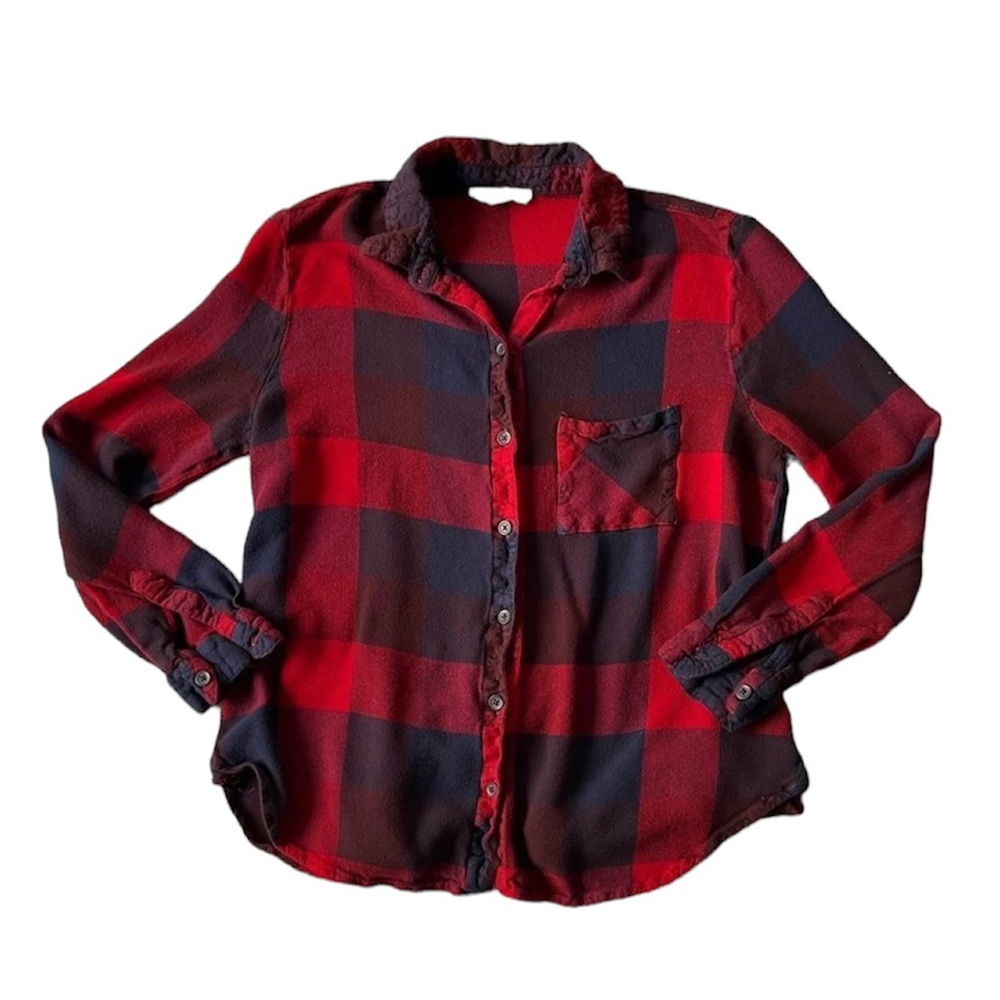 BeachLunchLounge | Women’s Blue Red Plaid Long Sleeve Button Down
